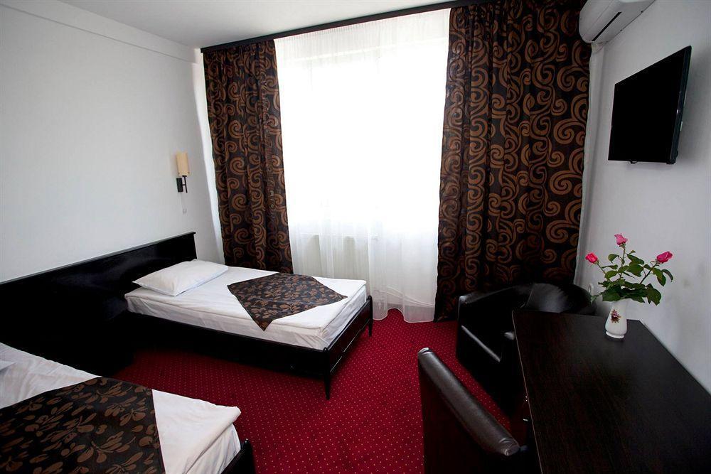 Hotel Terra Oradea Exterior foto