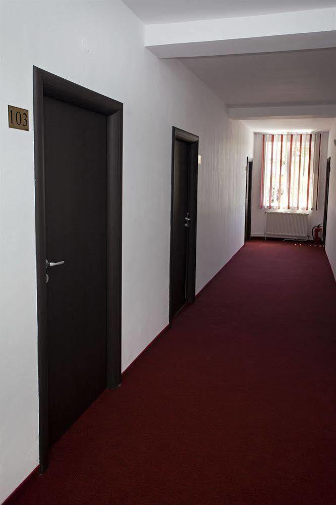 Hotel Terra Oradea Exterior foto